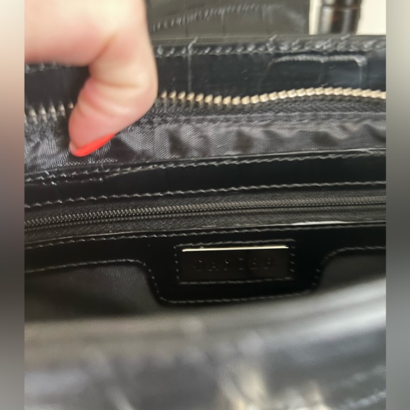 MINT CONDITION DANIER LEATHER SHOULDER Bag - Picture 6 of 7